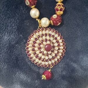 Elegant Gold tone and red Pendant Necklace